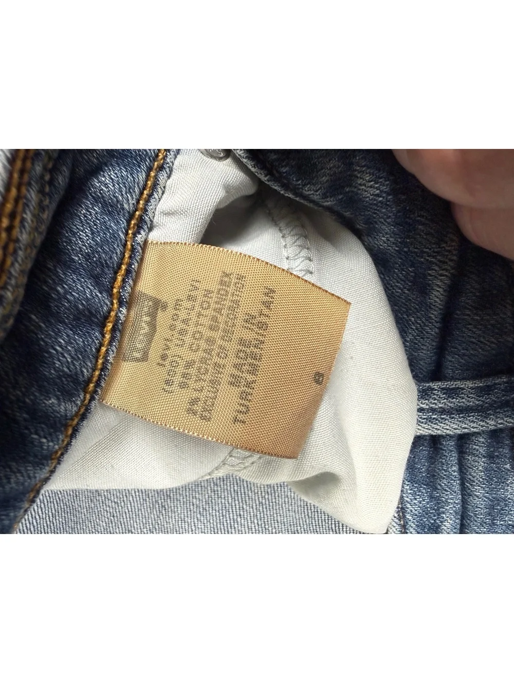 Levi’s 545 Women’s Capri Jeans Size 8 Medium Wash Stretch Denim